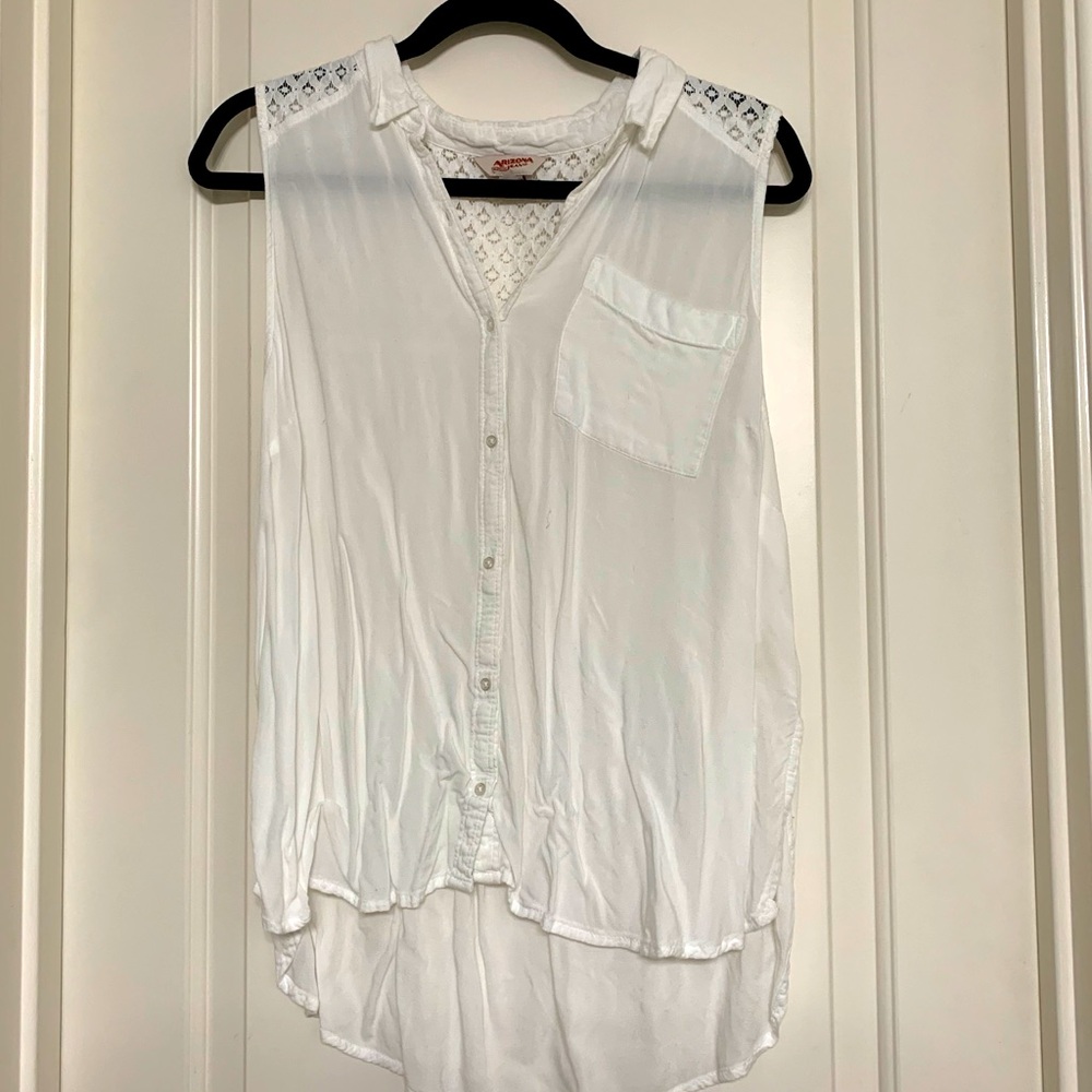 Light weight casual but cute high low top